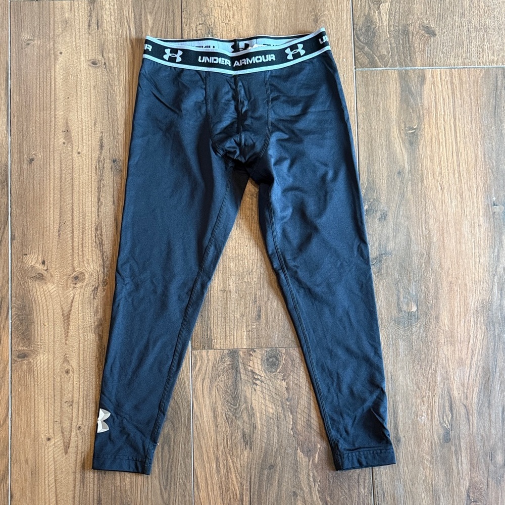 Under Armour Black cold gear Leggings with Logo